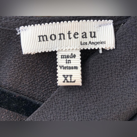 Little Black Dress in dreamy crepe, knee length, faux wrap front with bow - Picture 4 of 5